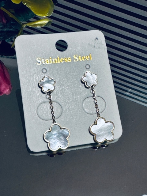 KOLCZYKI WISZĄCE KWIATKI