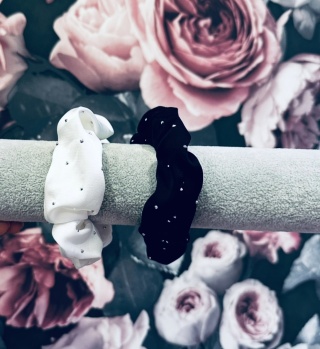 GUMKA FROTKA CYRKONIE CZARNA