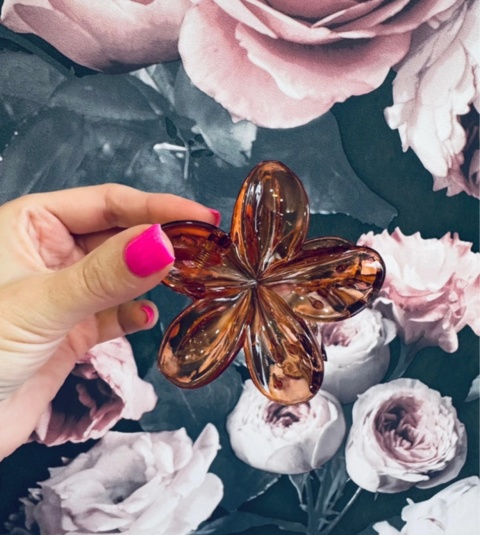 SPINKA KWIATEK BRUNETKA