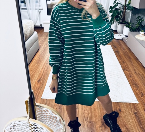 SUKIENKA DRESOWA W PASKI