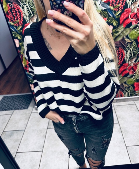 SWETER W PASKI WASSYL