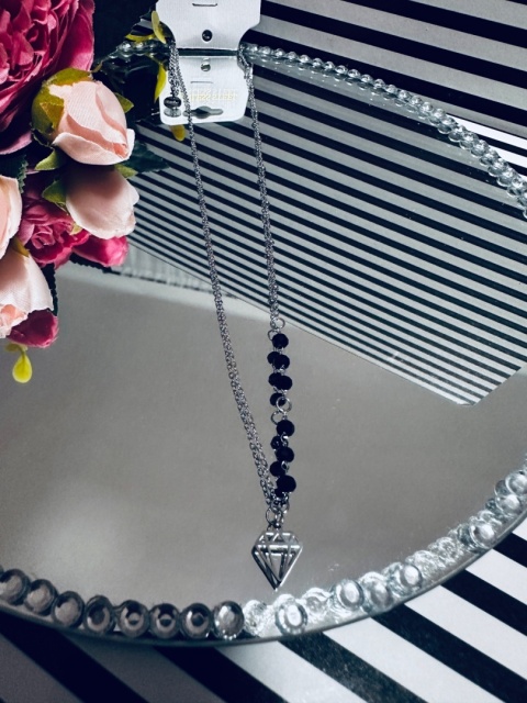 NASZYJNIK DIAMENT Z KORALIKAMI SREBRNY