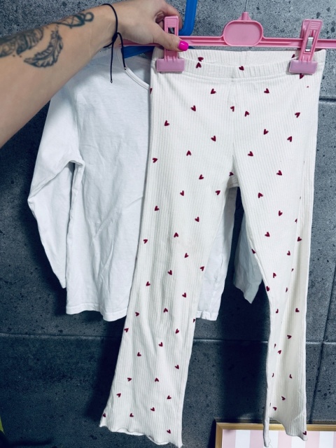 KOMPLET SPODNIE+BLUZKA F&F 122