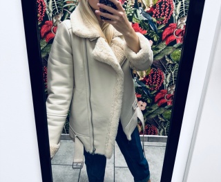 KURTKA SKÓRZANA Z FUTREM STRADIVARIUS