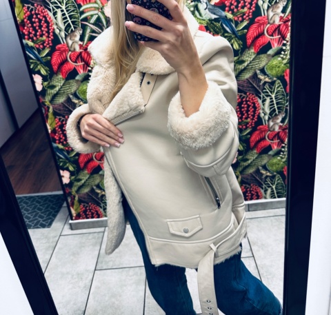 KURTKA SKÓRZANA Z FUTREM STRADIVARIUS