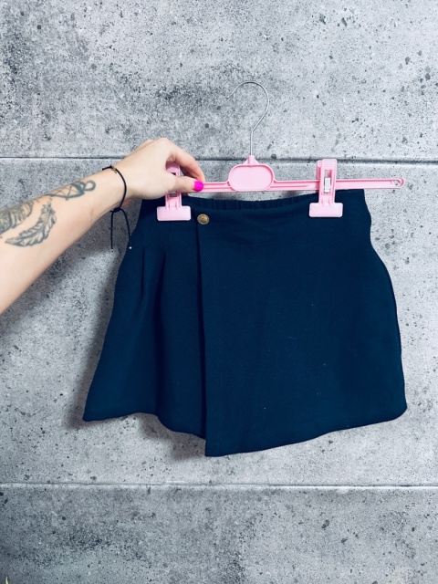 SPÓDNICZKO SPODENKI ZARA 140