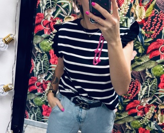 BLUZKA W PASKI FALBANA